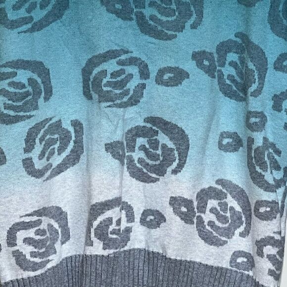 Kinross Cashmere Dip Dyed Blue Rose Print Crew neck Sweater Womens Sz M - Picture 4 of 6